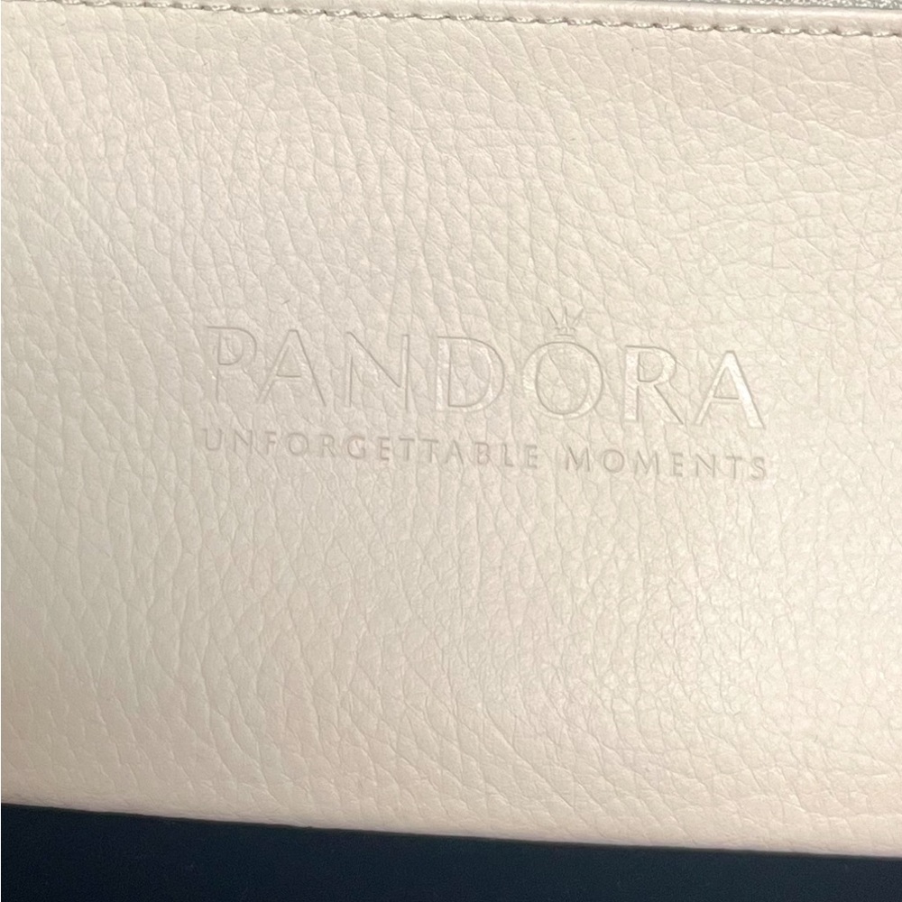 Pandora "Unforgettable Moments" travel‎ jewelry case - Picture 3 of 9